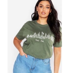 ❗️SALE❗️ NWOT Boohoo New York skyline shirt